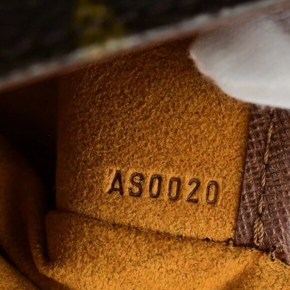 LOUIS VUITTON Musette Salsa Short Shoulder Bag Monogram BN France - Picture 7 of 15